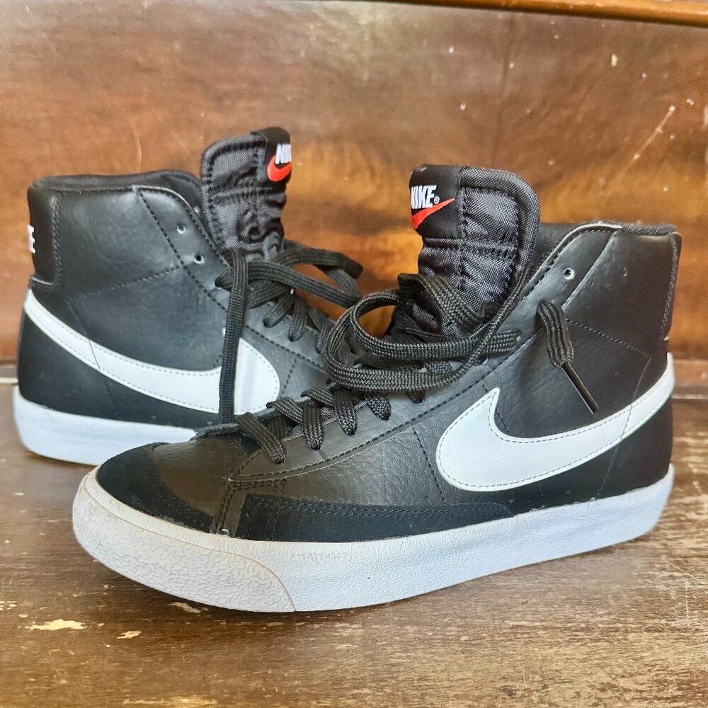 Black & White Blazer Mid 77 Vintage Casual Sneakers Size 6.5 Men, 8.5 Women